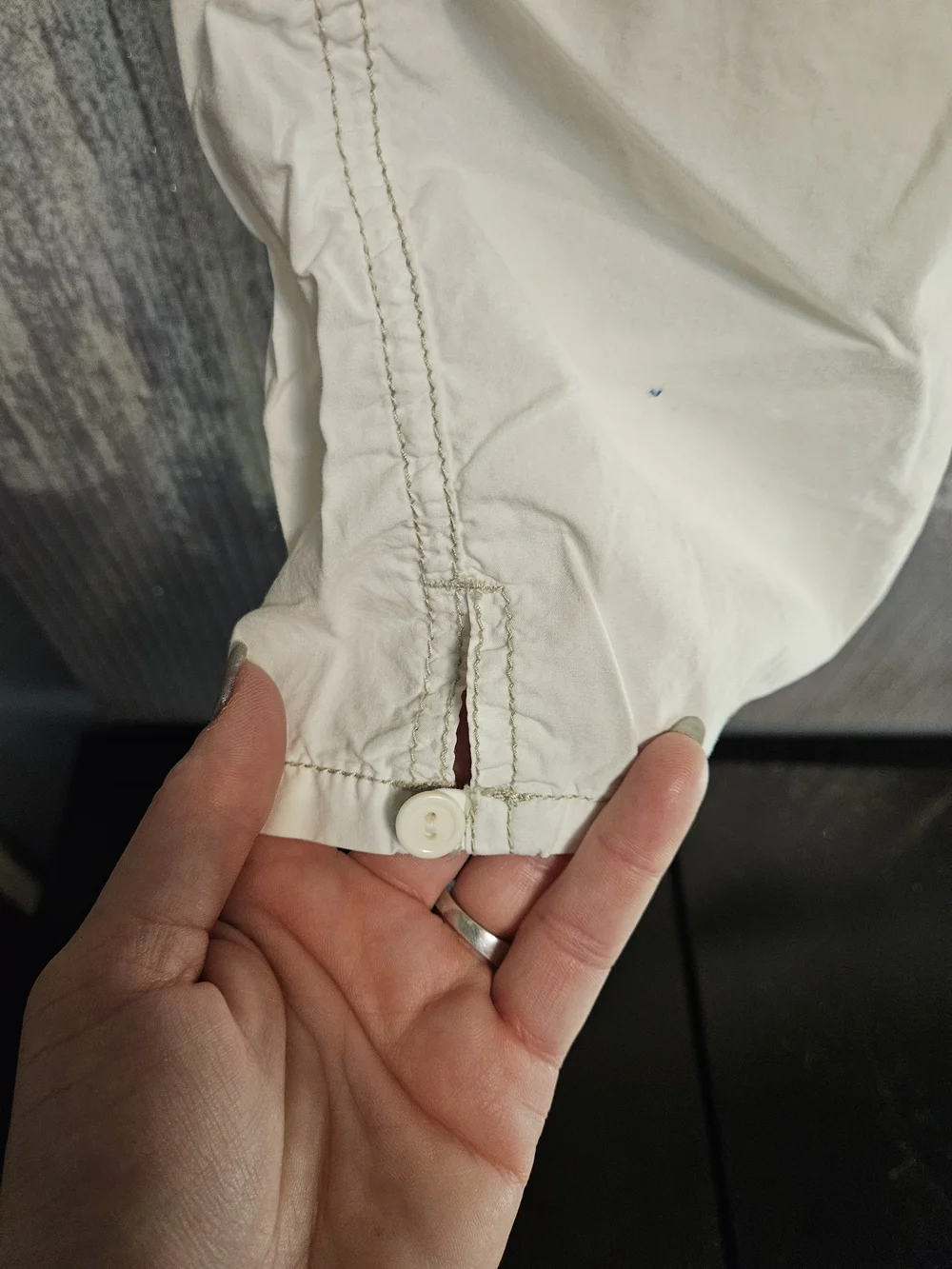 The Limited Women's Light Beige Cargo Capris - Pocketed Utility